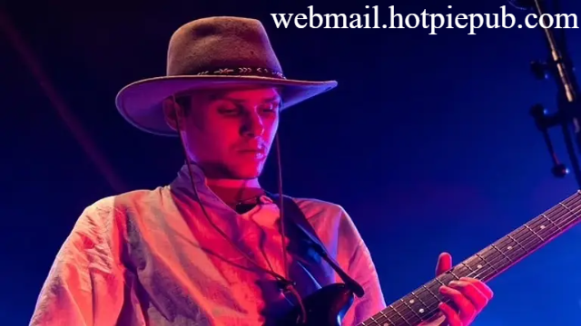 Matt Kwasniewski-Kelvin: Gitaris Black Midi, Berpulang di Usia 26 Tahun